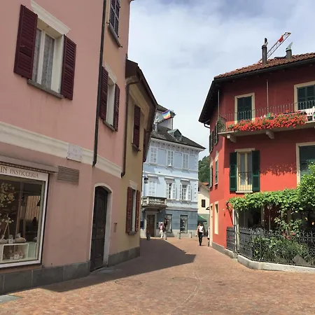 Alice By Fewotessin * لوكارنو