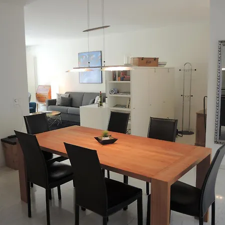 Alice By Fewotessin * Locarno