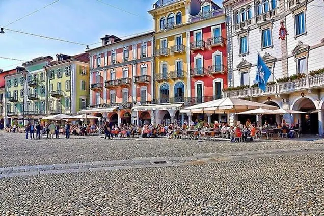 Alice By Fewotessin Daire