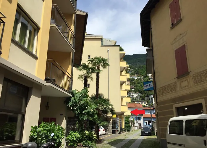 Alice By Fewotessin Locarno