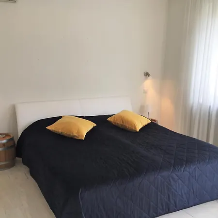 Alice By Fewotessin Apartment *