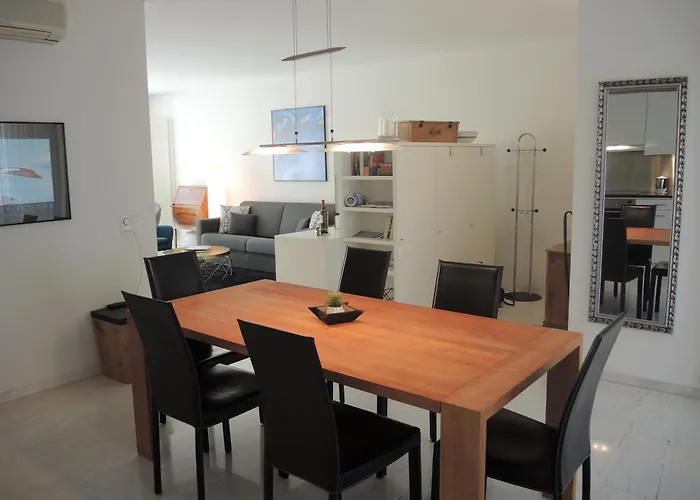 Alice By Fewotessin * Locarno